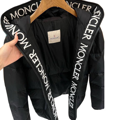 Moncler Men's Black Hooded Puffer Jacket - Stylish Insulated Coat with Logo Lining